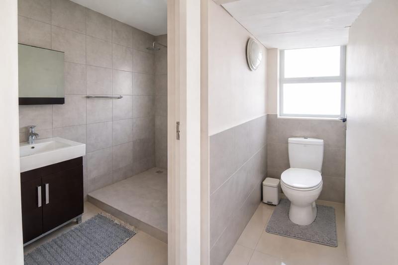 2 Bedroom Property for Sale in Green Point Western Cape